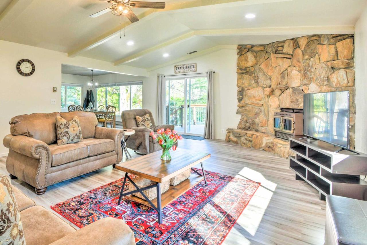 Sherwood Forest Cabin With Deck And Fire Pit! Twain Harte Exterior photo